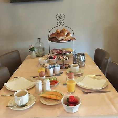 Hotel Het Anker Heythuysen ภายนอก รูปภาพ