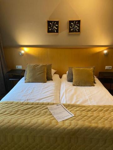 Hotel Het Anker Heythuysen ภายนอก รูปภาพ